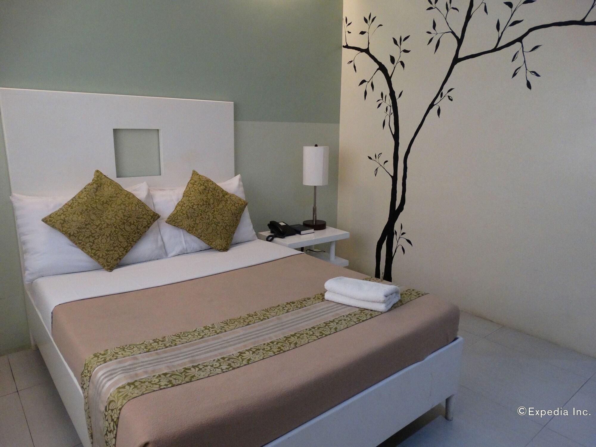 Empire Suites Hotel Puerto Princesa Dış mekan fotoğraf