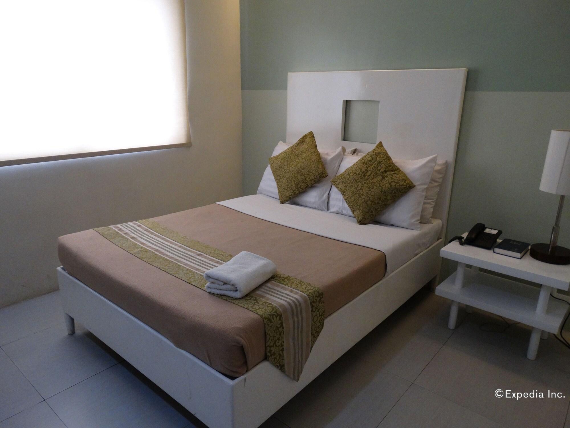 Empire Suites Hotel Puerto Princesa Dış mekan fotoğraf