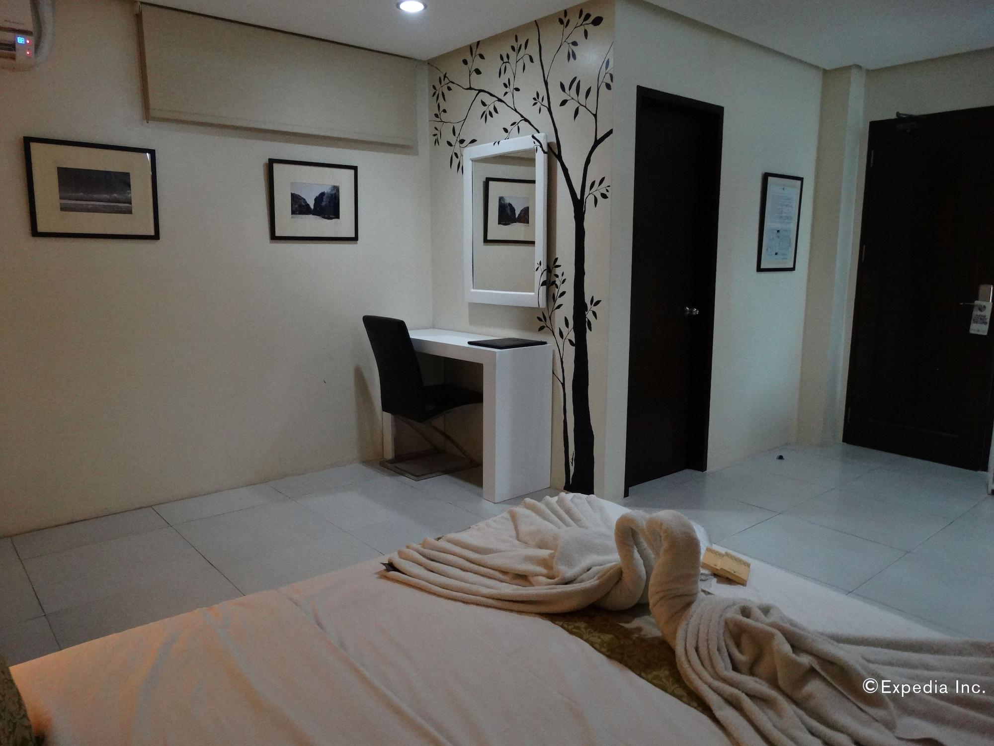 Empire Suites Hotel Puerto Princesa Dış mekan fotoğraf