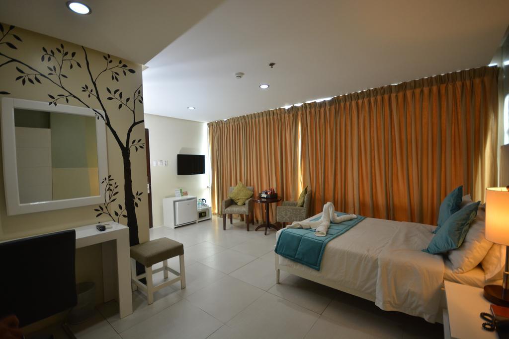 Empire Suites Hotel Puerto Princesa Dış mekan fotoğraf